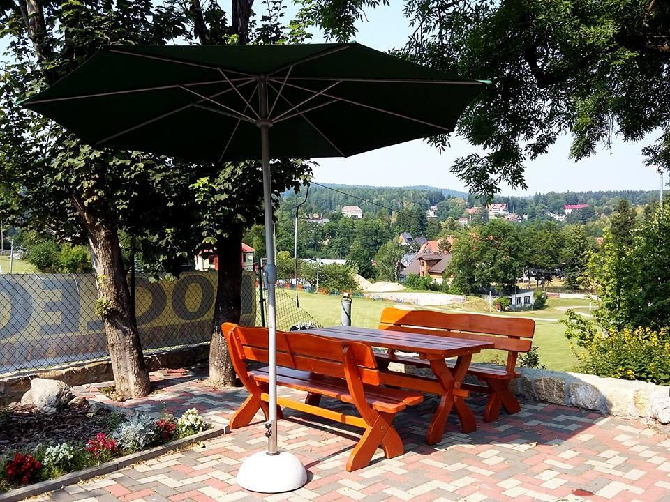Gosciniec Poezja Apartment ชกลาร์สกา ปอเรมบา ภายนอก รูปภาพ